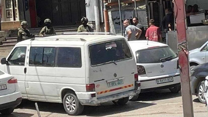 اغلاق المحال التجارية في حوارة