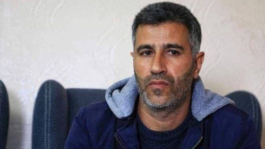 المعتقل عمر كميل يعلق إضرابه عن الطعام