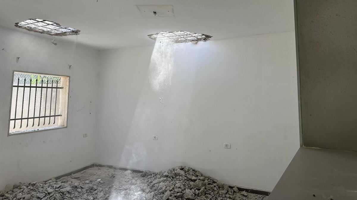 الاحتلال يجبر عائلة مقدسية على هدم جزء من منزلها ذاتيا