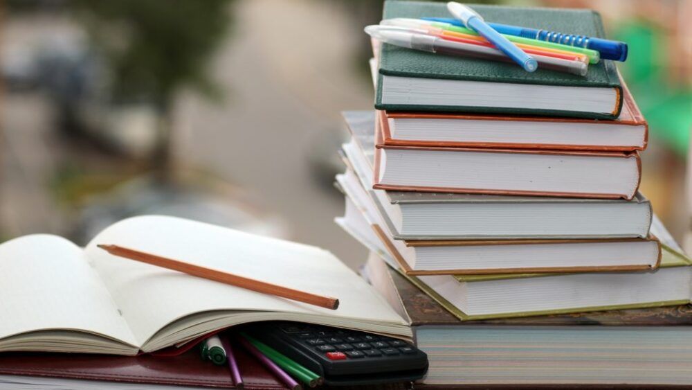 العودة إلى المدارس، وأكثر من رجاء