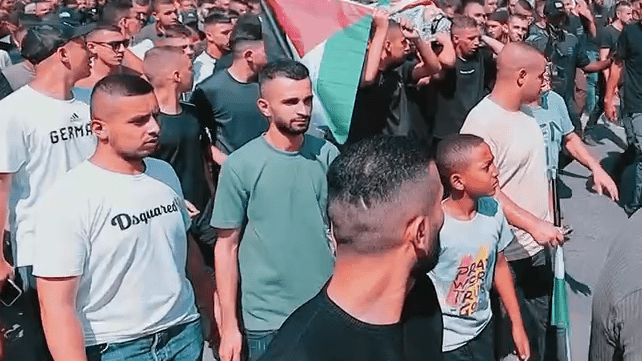 تشييع جثمان الشهيد عايد أبو حرب في مخيم نور شمس