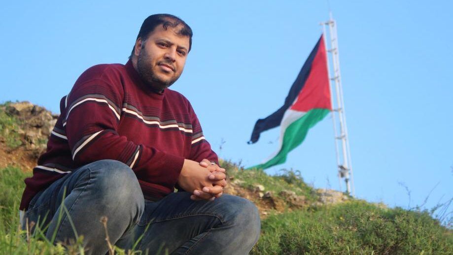 الأجهزة الأمنية تمدد اعتقال الصحفي طارق السركجي