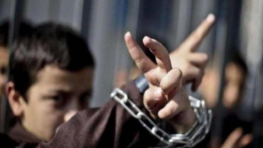 تقرير يوثق شهادة أسيرين قاصرين في سجون الاحتلال