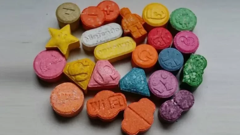 الشرطة تنفي وجود مخدرات على شكل سكاكر وحلويات في الأسواق الفلسطينية