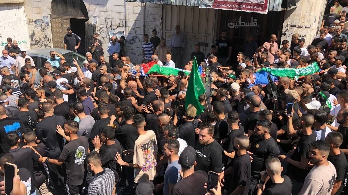 تشييع جثماني الشهيدين أبو علي وأبو دغش في مخيم نور شمس