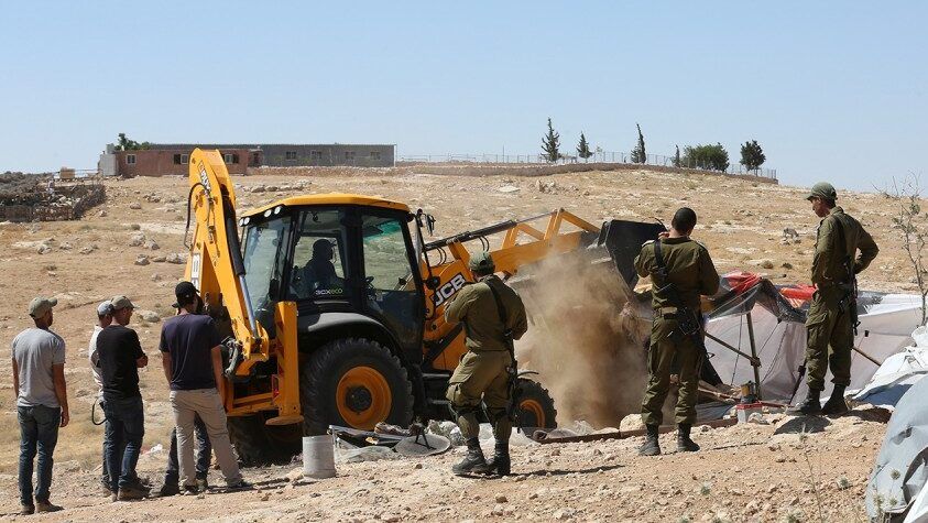 الاحتلال يستولي على جرافة في تقوع جنوب شرق بيت لحم