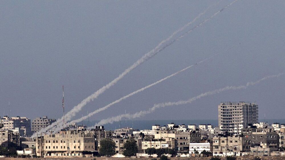 سقوط صواريخ في مستوطنات الضفة