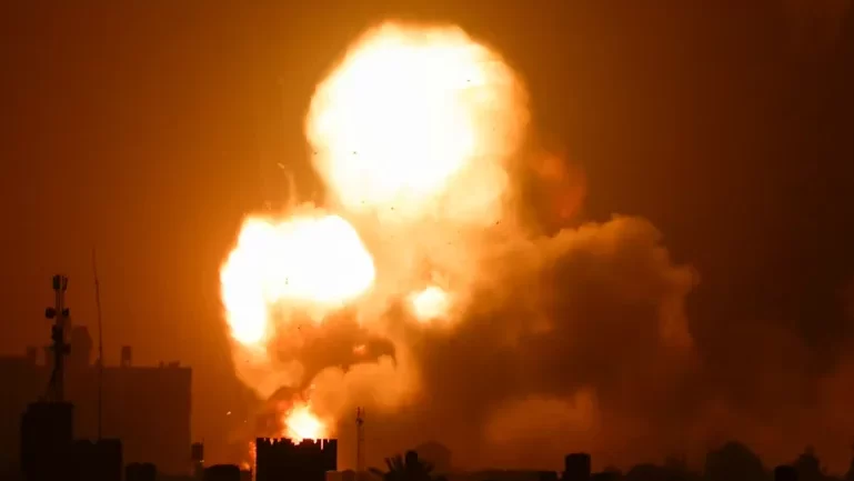 أحياء سويت بالأرض بغزة وعدد الشهداء يفوق ال 1200