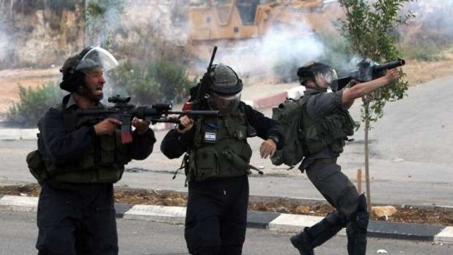 إصابة عدد من طلبة المدارس بحالات اختناق خلال اقتحام شرق القدس