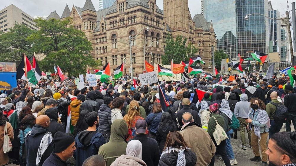 33 منظمة طلابية في جامعة هارفارد تدين العدوان الاسرائيلي على الفلسطينين