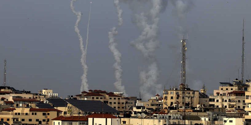 تعطيل كافة مناحي الحياة في قطاع غزة وتوتر شديد يسود الميدان الآن