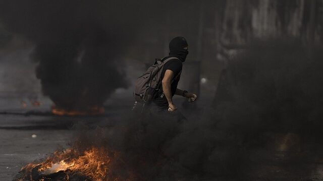 شهيد وإصابة طفلين في مخيم الجلزون