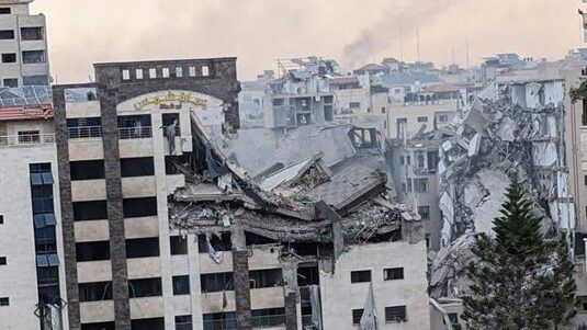 "الخارجية": إسرائيل ترتكب جريمة قطع الاحتياجات الأساسية عن قطاع غزة بغطاء من أطراف دولية