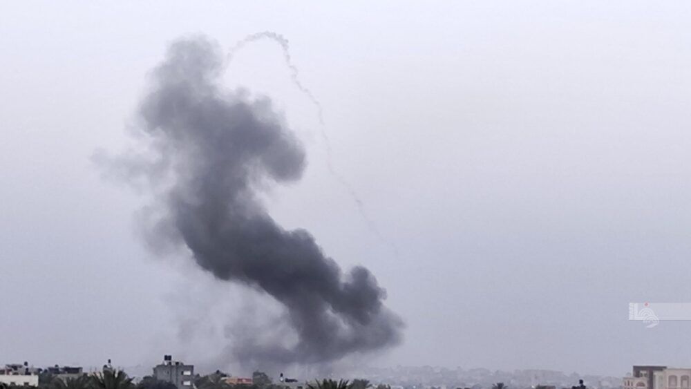 طائرات الاحتلال تقصف أرضاً زراعية وموقعاً في بيت لاهيا