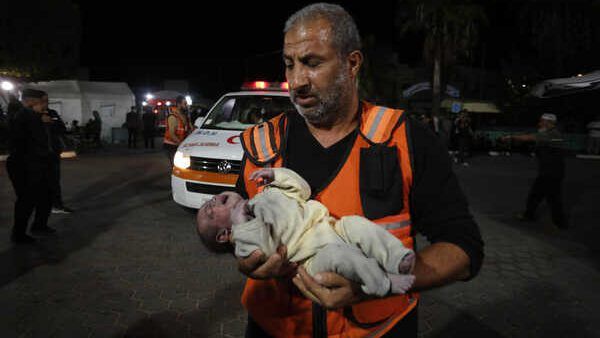 حياة 120 طفلا خدج معرضة للخطر بسبب نفاد الوقود في قطاع غزة