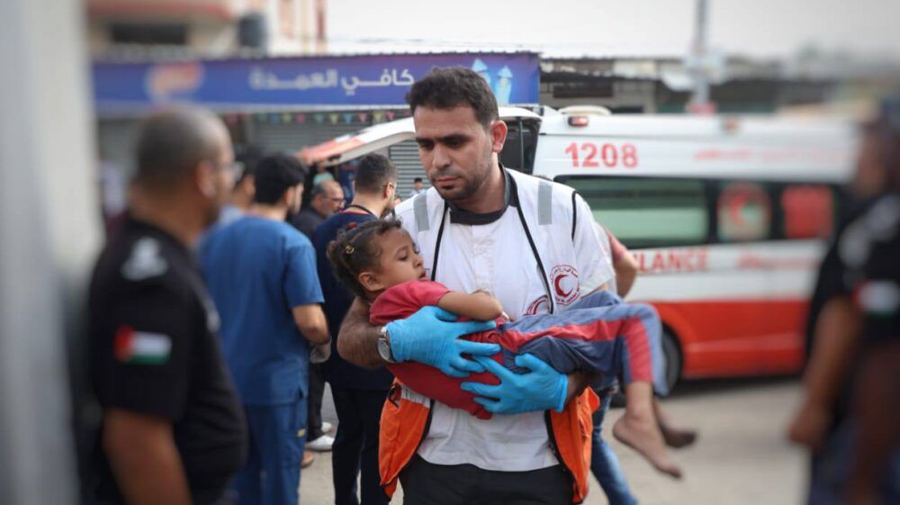 ارتقاء 5 مواطنين بينهم رضيع وامرأة بقصف طائرات الاحتلال