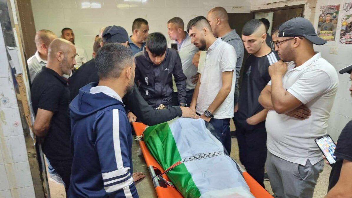 جماهير شعبنا تشيّع جثمان الشهيد فران في مخيم عسكر شرق نابلس