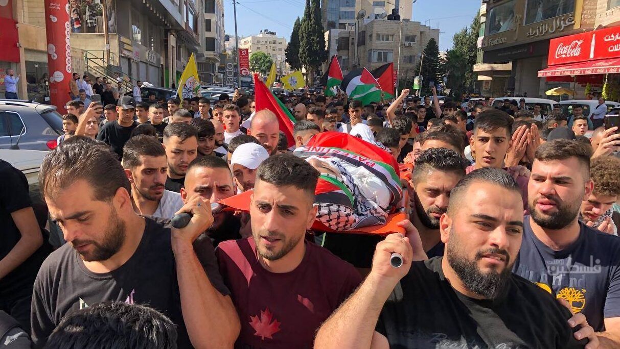 تشييع جثمان الشهيد الطفل محمد الخراز إلى مثواه الأخير في نابلس