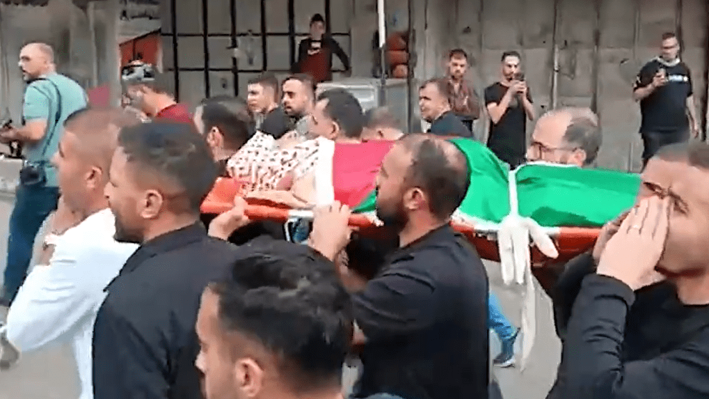 تشييع جثمان الشهيد عيسى التميمي في الخليل