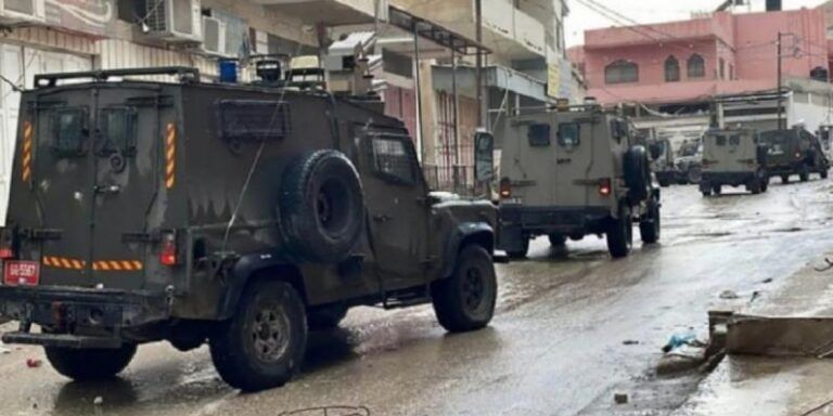 الاحتلال يستولي على كاميرات مراقبة لمحلات تجارية غرب سلفيت