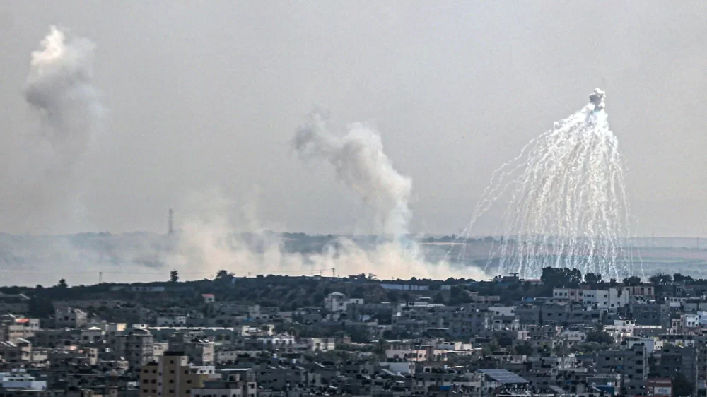 الأورومتوسطي:الاحتلال نفذ بغزة أكثر من 1000 ضربة بالفوسفور الأبيض المحرم دولياً