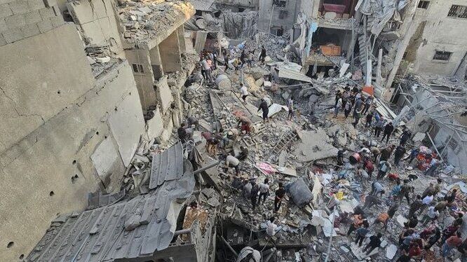 غزة: في اليوم الـ 44 على العدوان.. عشرات الشهداء والجرحى وقصف المستشفى الإندونيسي ومدرسة تؤوي نازحين