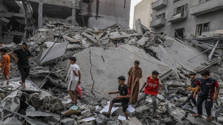 في يوم الطفل العالمي: أكثر من 5 آلاف طفل بينهم 3 آلاف طالب استُشهدوا منذ بداية العدوان