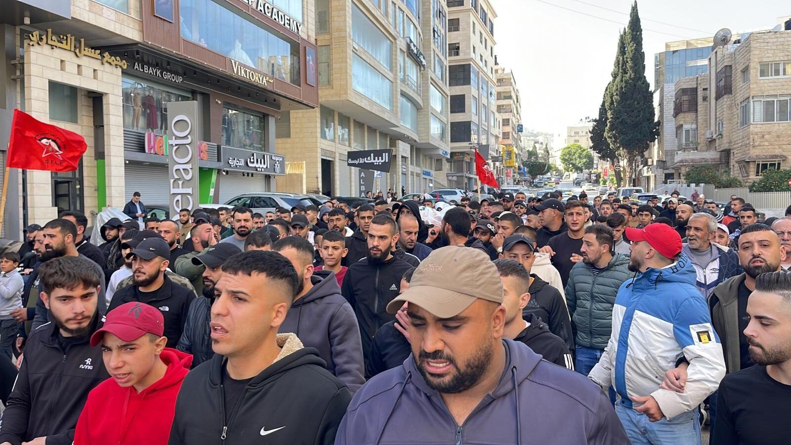 نابلس: تشييع جثماني الشاب عز الدين الحافي والفتى معتز عيد