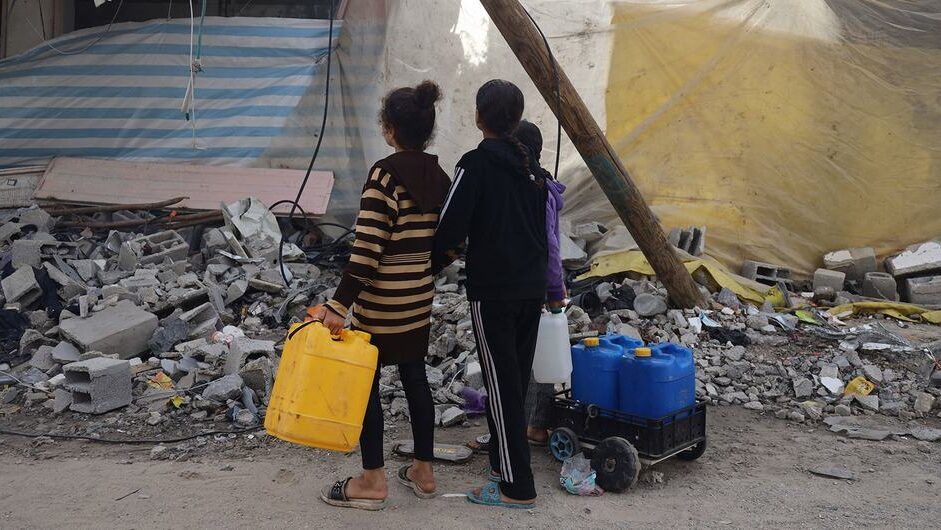 اليونيسف تحذر من تأثير أزمة مياه الشرب على الأطفال في غزة