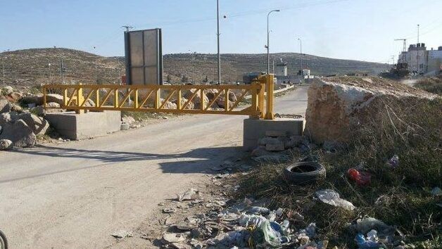 الاحتلال يغلق مكب نفايات ويدمر شارعاً وشبكة كهرباء في بيتا جنوب نابلس