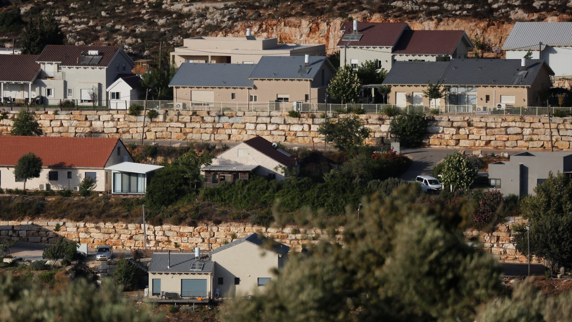 مخطط استتيطاني للاستيلاء على 104 دونمات من أراضي قلقيلية