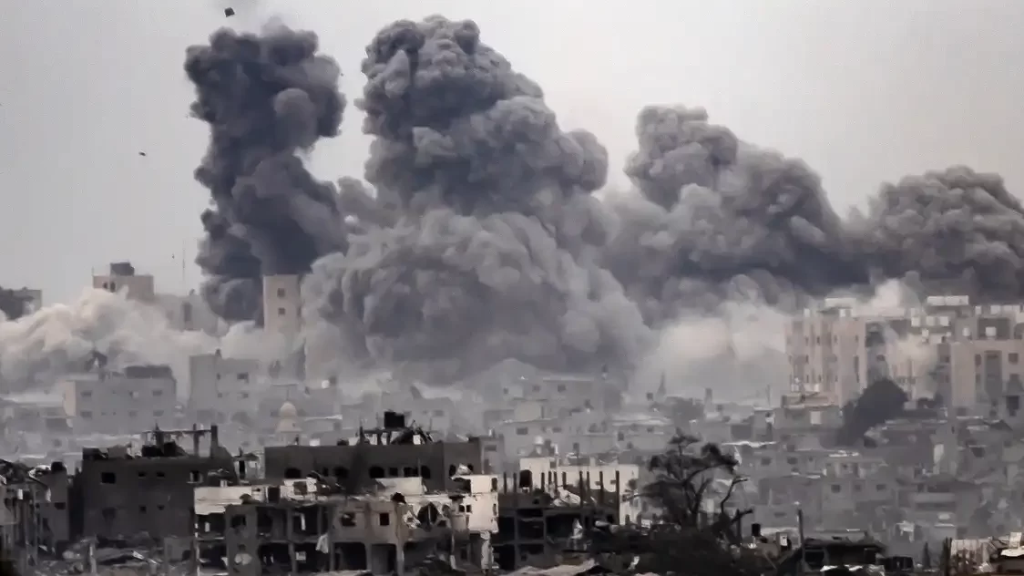 أكثر من 30 شهيدًا في قصف الاحتلال منازل في حيي الزيتون والشجاعية