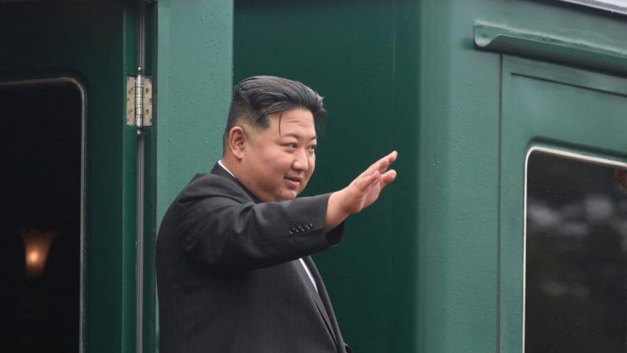 الزعيم الكوري الشمالي يدعو الجيش لتسريع الاستعدادات للحرب لمواجهة اميركا