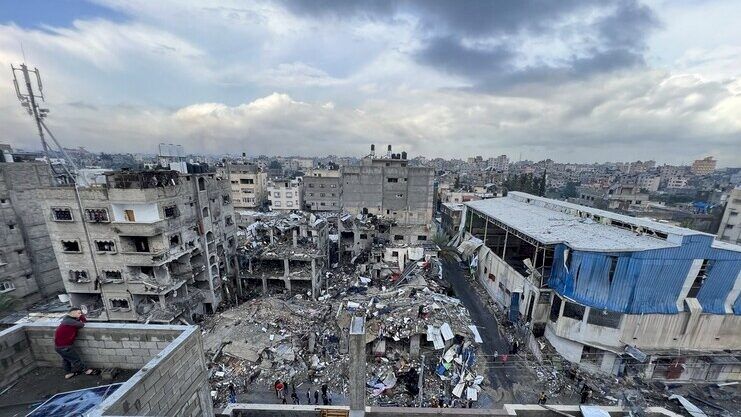 اليوم 104 للعدوان على غزة: شهداء وجرحى ولا اتصالات لليوم السابع على التوالي