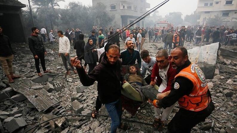 في اليوم الـ97 من العدوان: عشرات الشهداء والجرحى في قصف الاحتلال المتواصل على قطاع غزة