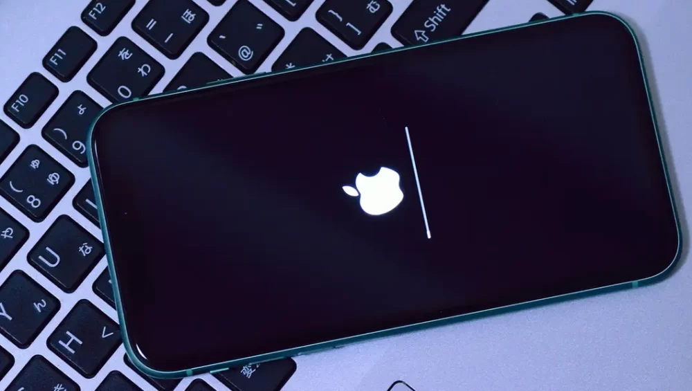 "آبل" تسحب تحديث iOS 17.3 بعد إطلاقه بساعات.. ماذا حدث؟
