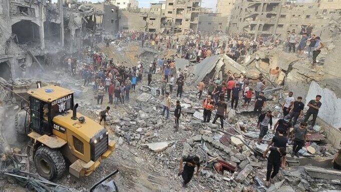 شهداء وجرحى وتدمير مربعات سكنية.. اليوم 107 للعدوان على قطاع غزة