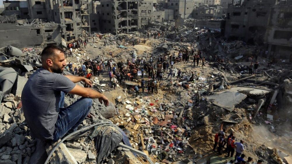 "الأورومتوسطي" يكشف أرقاماً مهولة للحرب على قطاع غزة