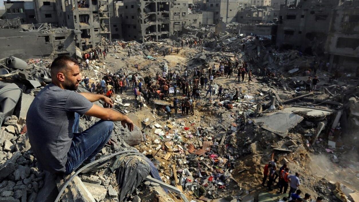 "الأورومتوسطي" يكشف أرقاماً مهولة للحرب على قطاع غزة