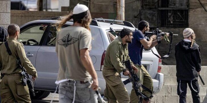 مستوطنون يطلقون الرصاص على منازل المواطنين في جالود جنوب نابلس