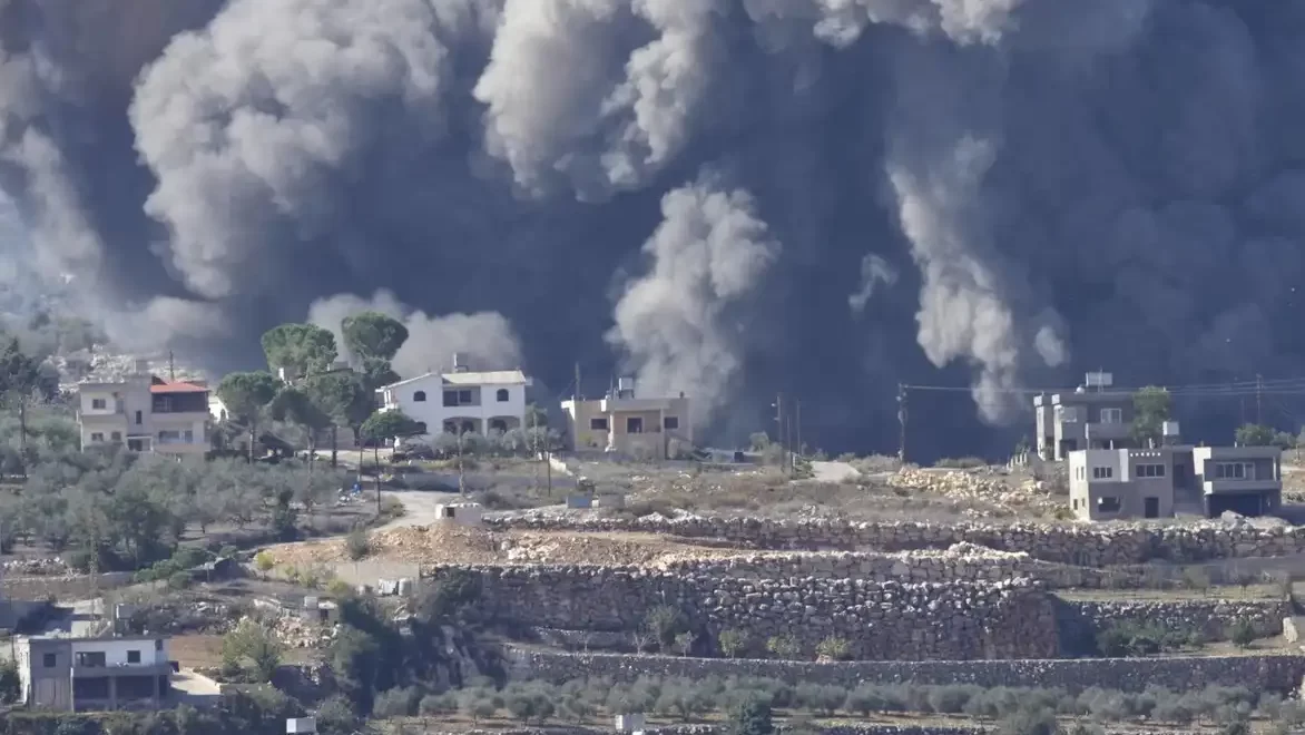 الاحتلال يقصف عدة بلدات في جنوب لبنان