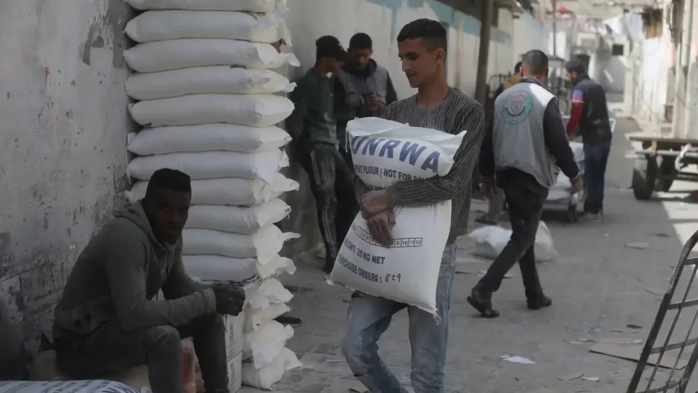 الدولة التاسعة..اليابان تعلق تمويل وكالة "الأونروا"