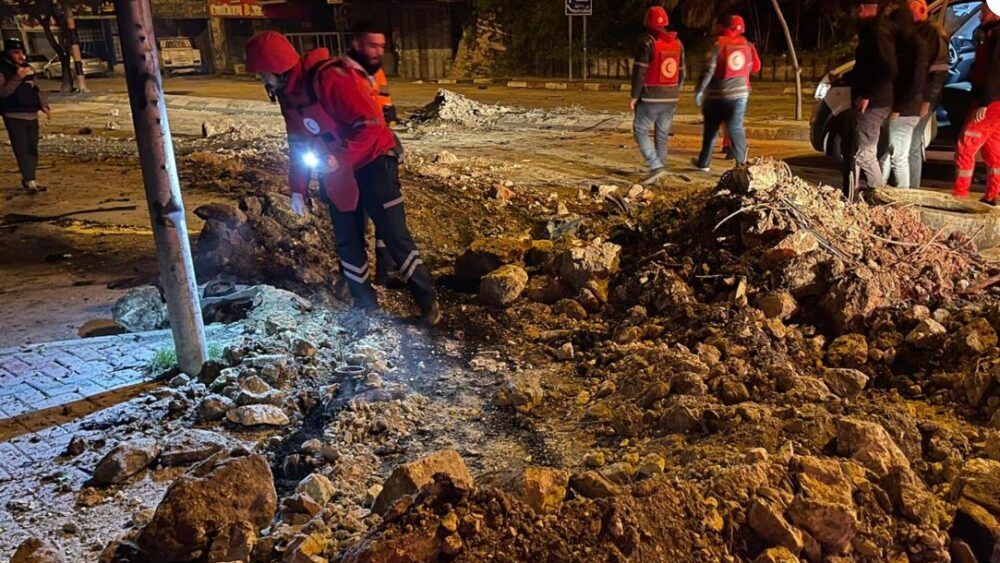 ارتقاء ثلاثة شبان في قصف طائرة مسيرة لمركبة قرب مخيم بلاطة