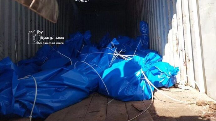 دفن 100 جثمان سرقها الاحتلال من مناطق متفرقة من غزة في مقبرة جماعية