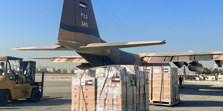 الأردن يرسل طائرتي مساعدات "صحية" لنساء غزة