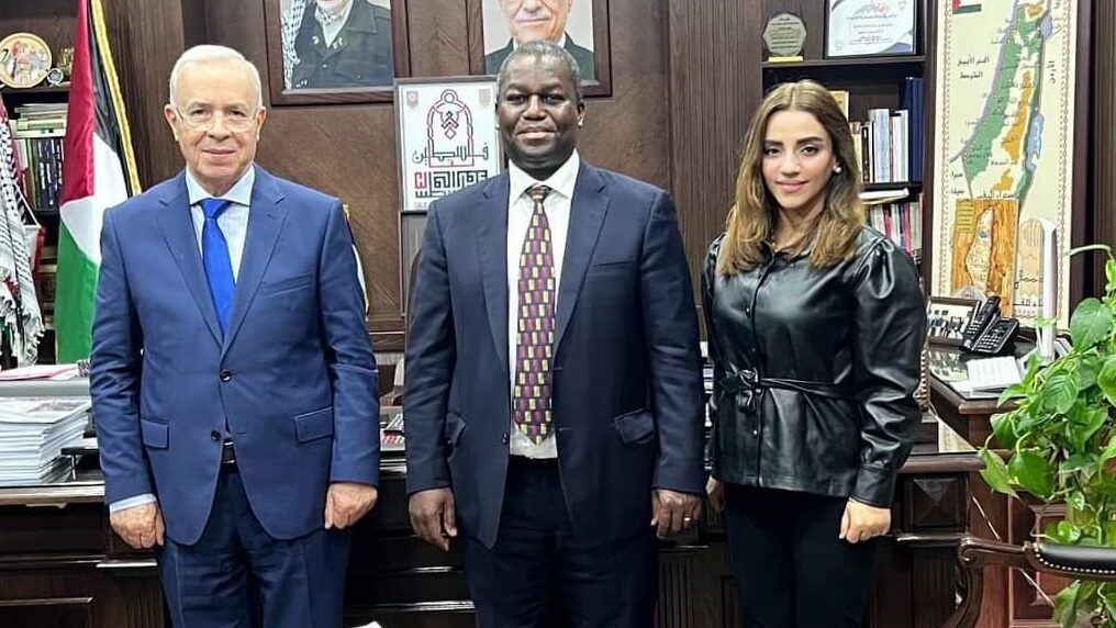 السفير الرفاعي يبحث مع مدير شؤون "الأونروا" في سوريا آخر مستجدات الدعم المالي