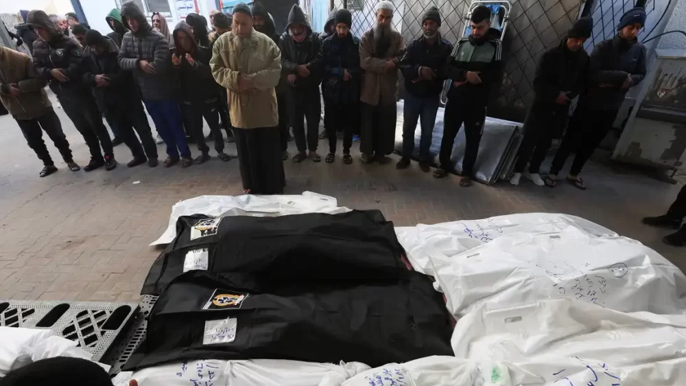 في اليوم 135 للعدوان: أكثر من 50 شهيداً في قطاع غزة وتزايد المخاوف من مجاعة