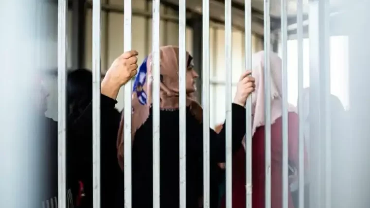 أسيرات محررات من غزة: أجبرونا على خلع ملابسنا باستمرار