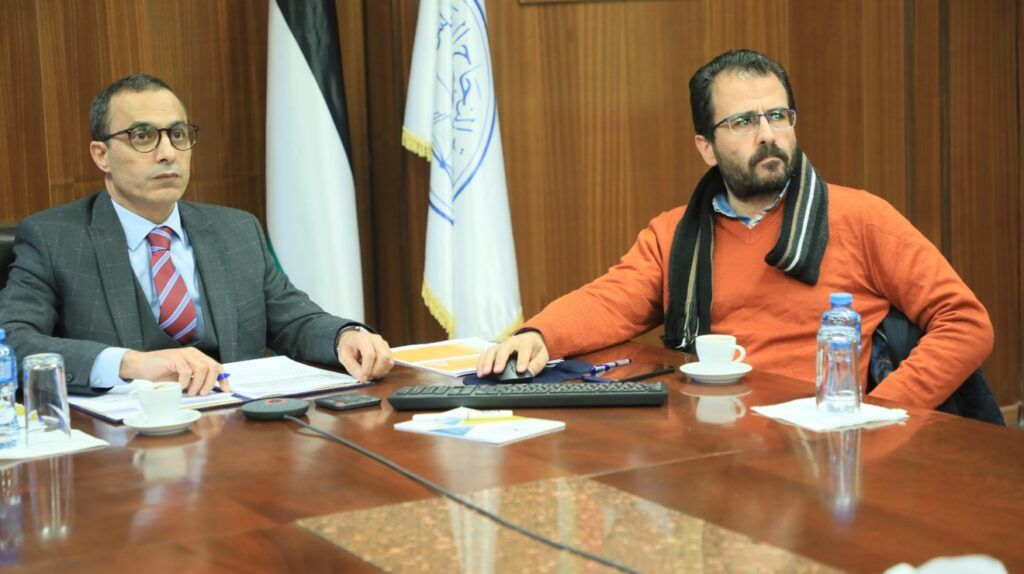 الدكتور عبد الناصر زيد، رئيس الجامعة "يسار" و أ.د. سائد الخياط، مدير المنح والمشاريع الدولية "يمين"
