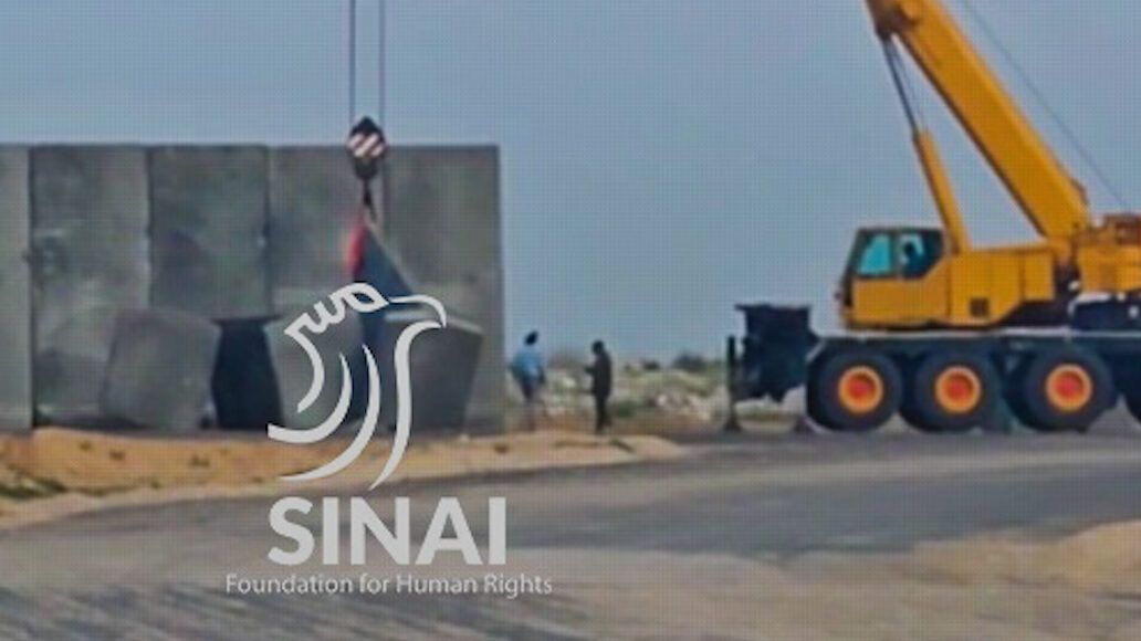 مصادر: مصر تمهد منطقة على حدود غزة لإيواء لاجئين فلسطينيين